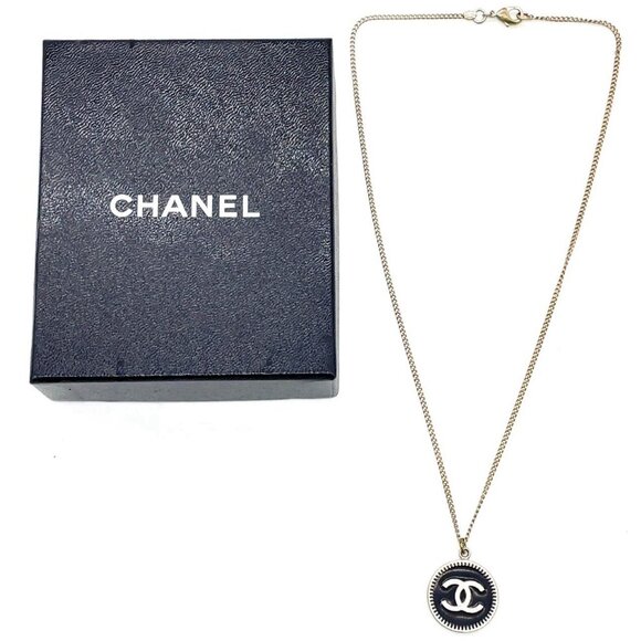 Authentic CHANEL Coco Mark Circle Medal 06P Necklace Silver/Black W/ Box - Picture 1 of 12